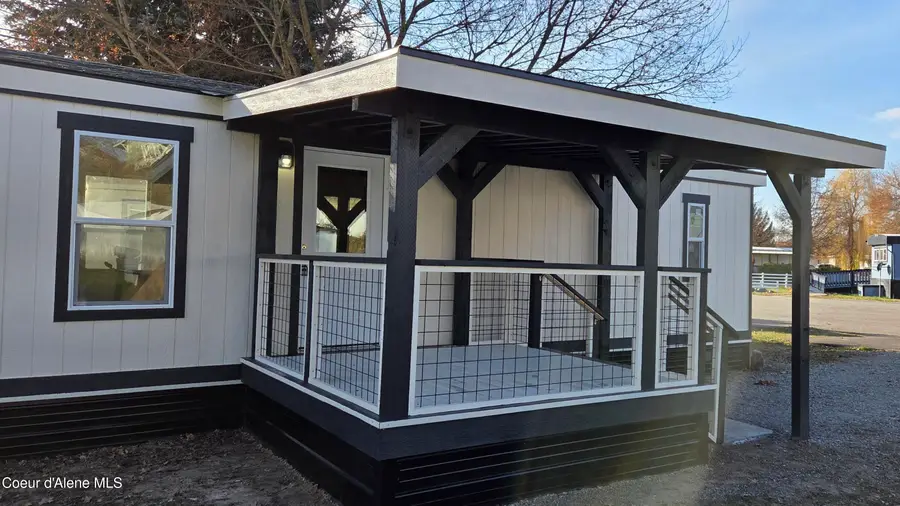 8220 W BORDON CT, Rathdrum, ID 83858 - Image #3