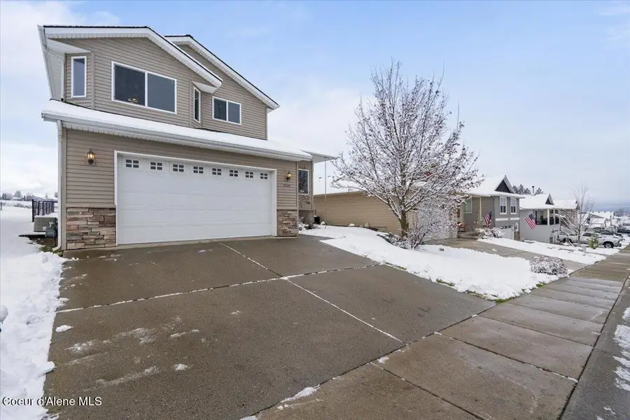 4224 N BROOKIE DR, Post Falls, ID 83854 - Image #2