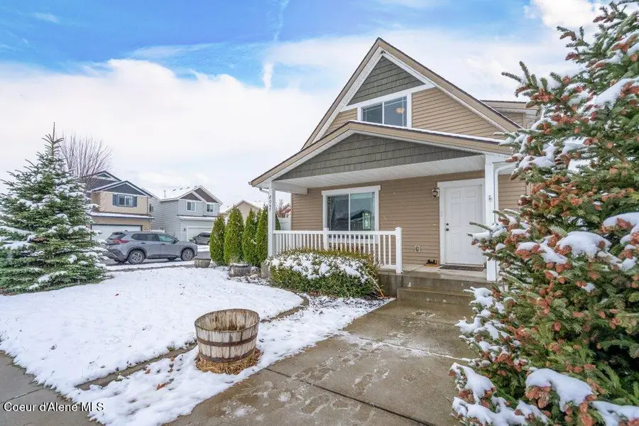 8067 N CROWN POINTE ST, Post Falls, ID 83854 - Image #3