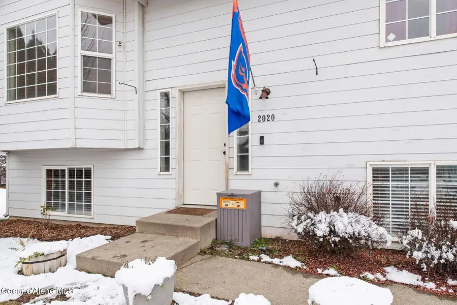 2020 N STAGECOACH DR, Post Falls, ID 83854 - Image #2