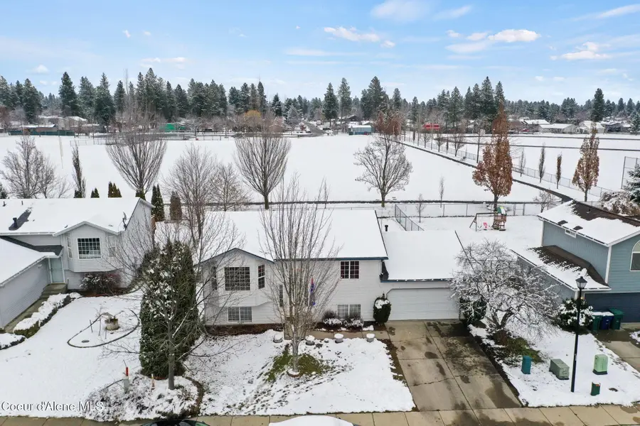 2020 N STAGECOACH DR, Post Falls, ID 83854 - Image #3