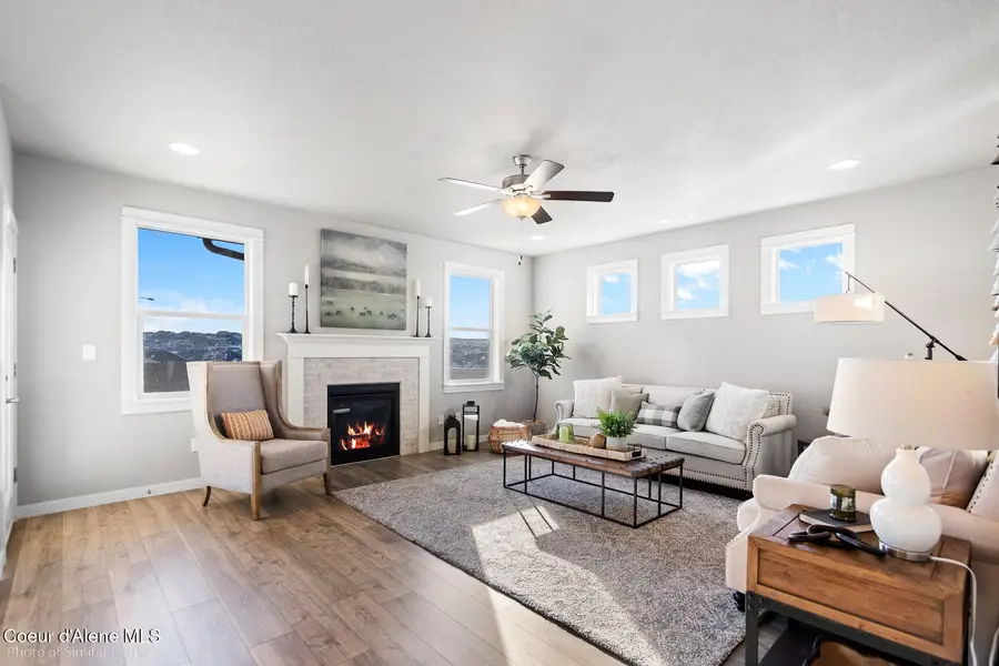 1016 E Healy Ave, Post Falls, ID 83854 - Image #2