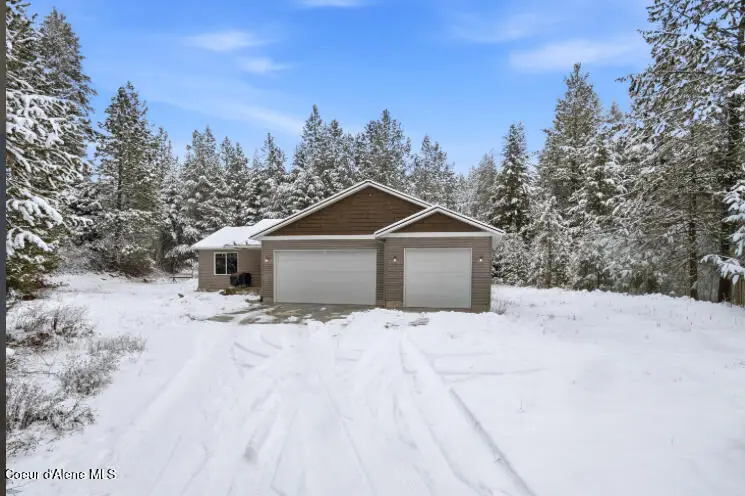 4922 W CHARLIES PL, Rathdrum, ID 83858 - Image #1