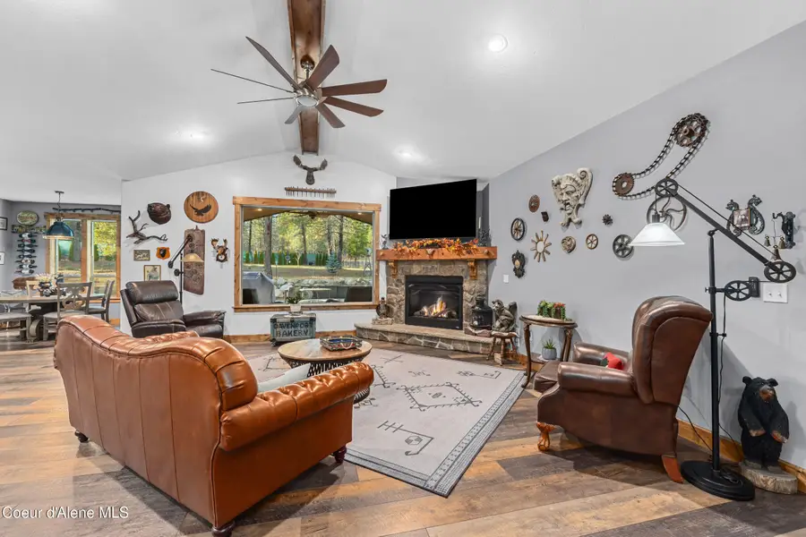 28615 N Milan Rd, Chattaroy, WA 99003 - Image #3