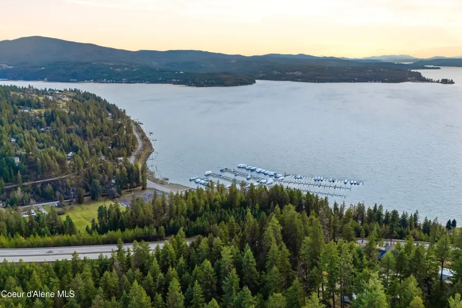 952 N RUTLEDGE CT, Coeur Dalene, ID 83814 - Image #2