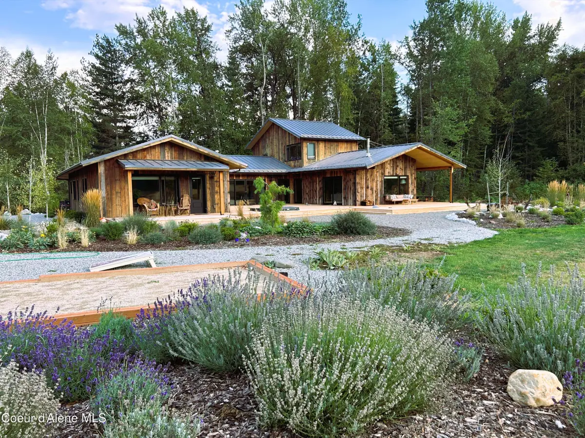 202 Siskin Ln, Sandpoint, ID 83864 - Image #1