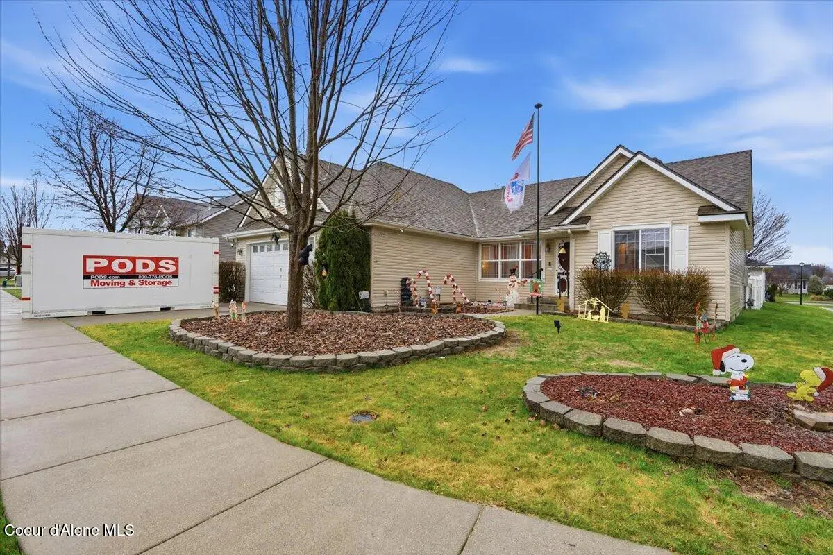 8300 N AINSWORTH DR, Hayden, ID 83835 - Image #1