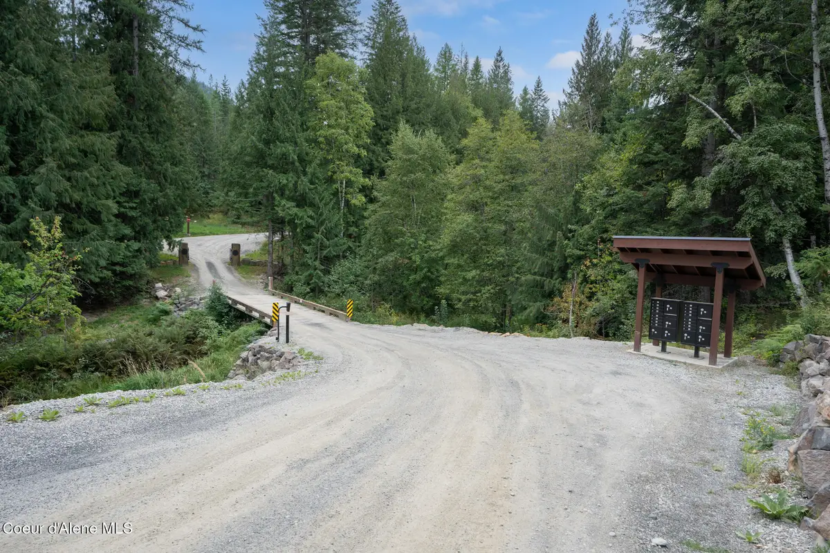 220 Hawkwind Trl, Cocolalla, ID 83813 - Image #1