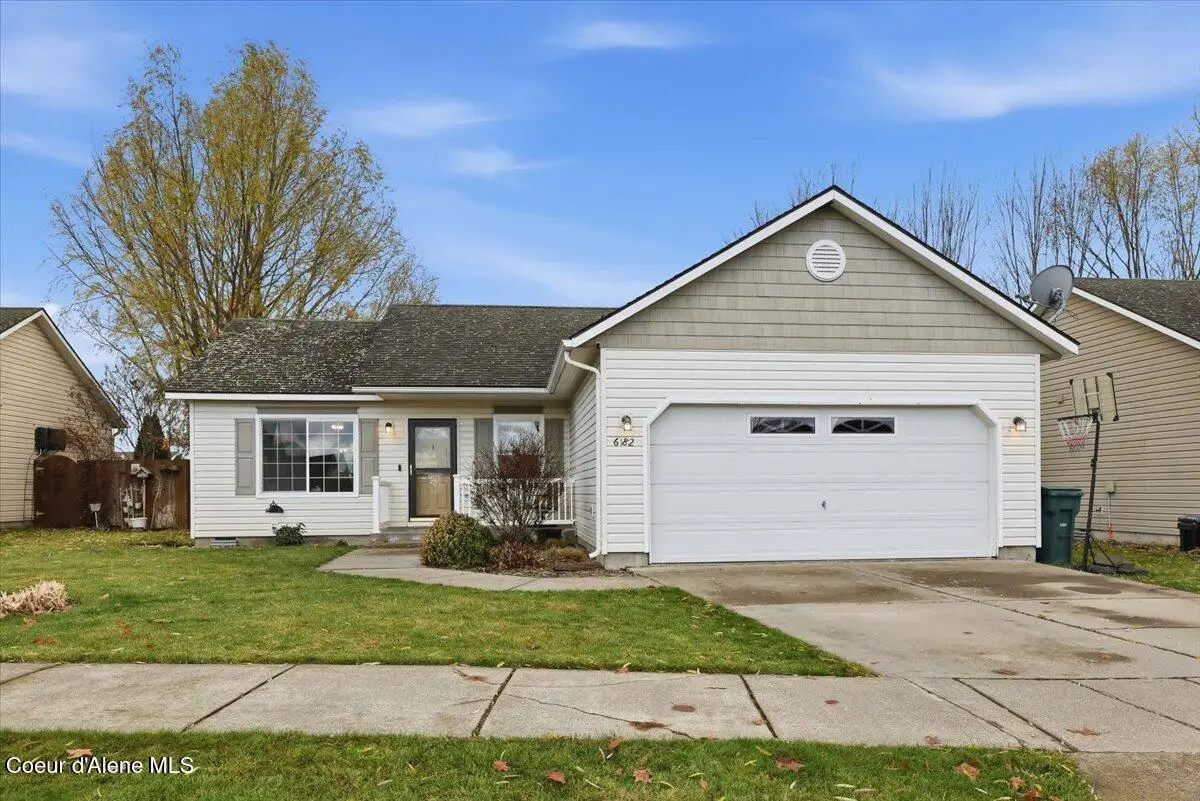 6182 W LOFTY RIDGE ST, Rathdrum, ID 83858 - Image #1