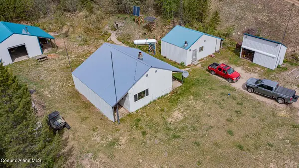 2884 Morris Rd, Naples, ID 83847