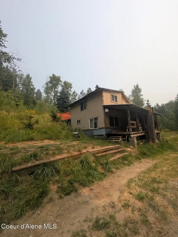 1516 Round Mountain Rd, Bonners Ferry, ID 83805