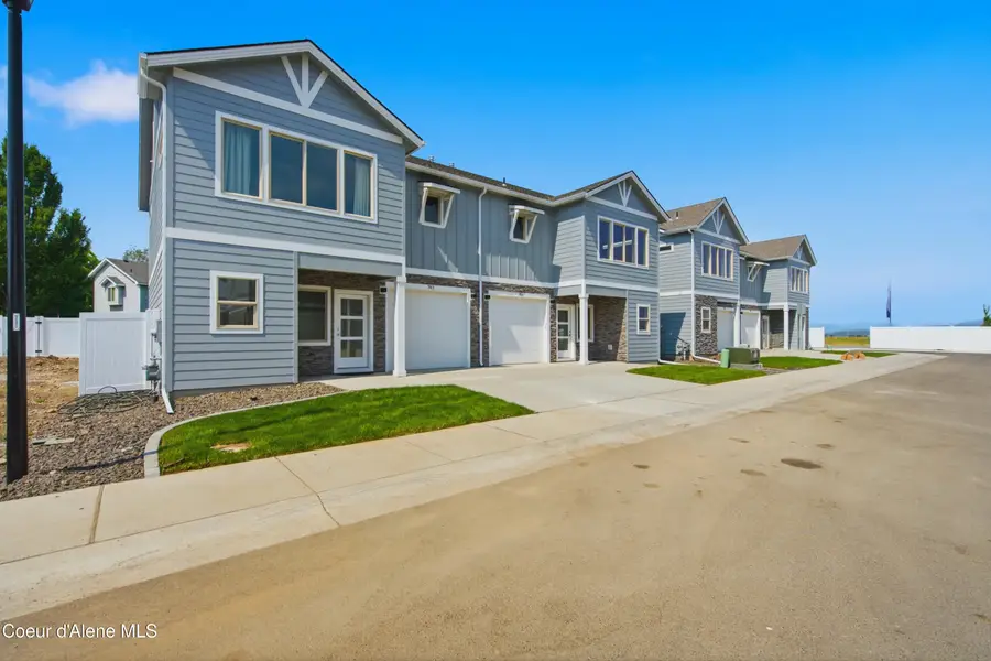 673 N Galbraith Lp, Post Falls, ID 83854 - #2