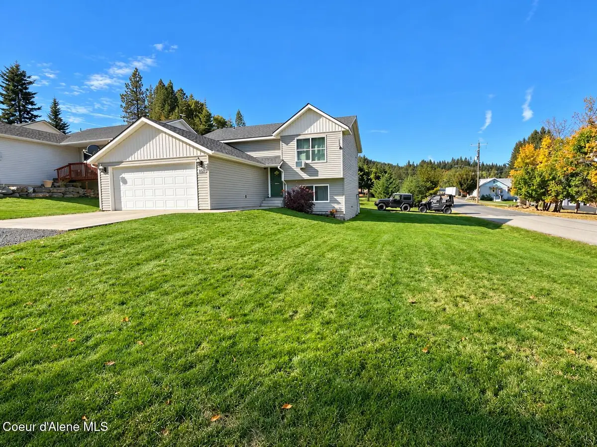 1021 S 3rd ST, Saint Maries, ID 83861 - #1