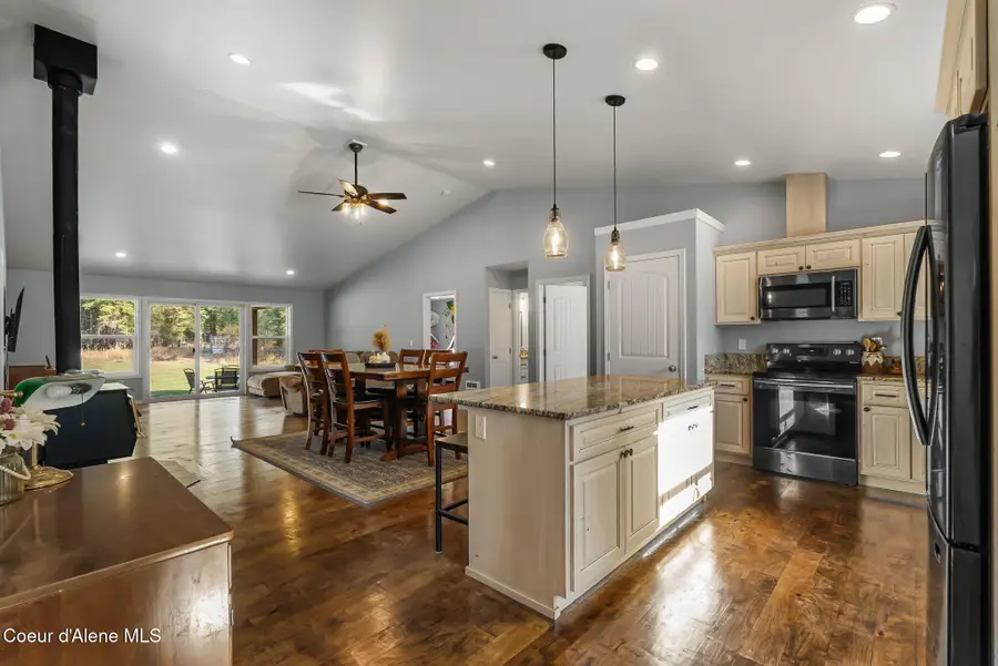 344 Duffy LN, Sagle, ID 83860 - #2