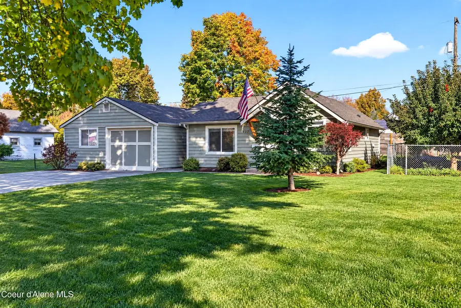 407 W Walnut AVE, Coeur Dalene, ID 83814 - #2
