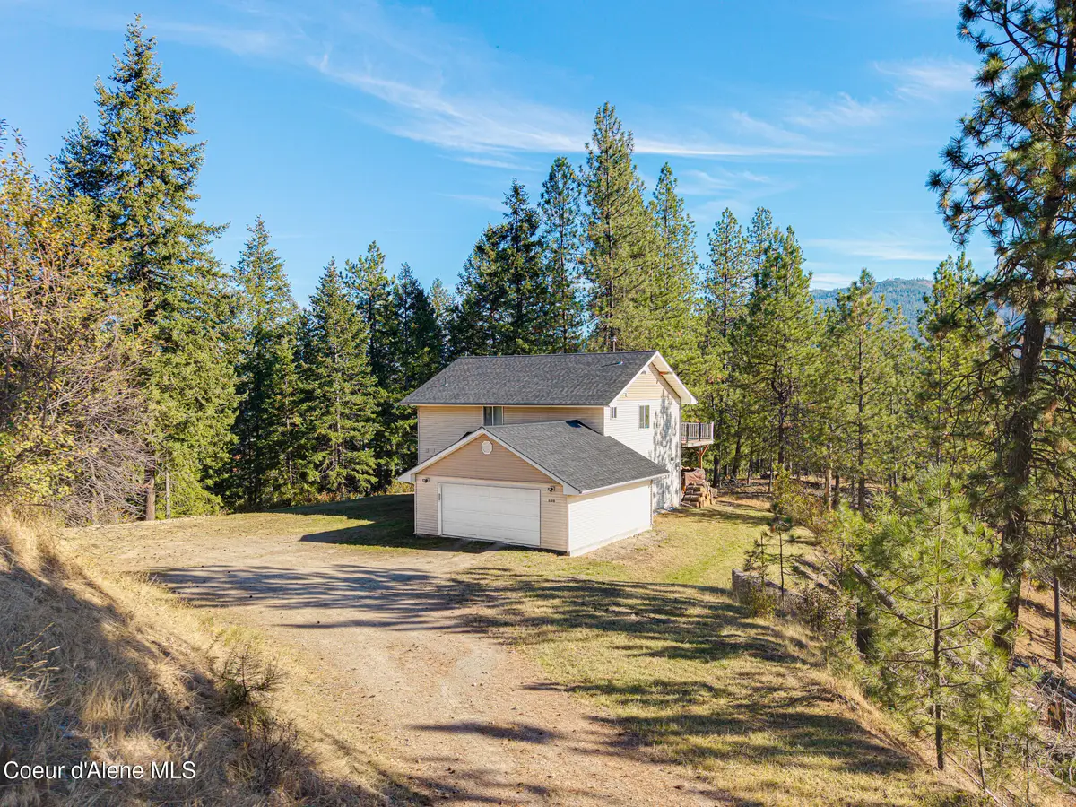 698 Paradise LN, Pinehurst, ID 83850 - #1