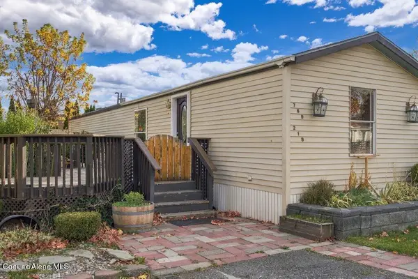 789 N Lancelot LN, Post Falls, ID 83854