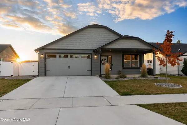 15976 N Hadley Loop, Rathdrum, ID 83858