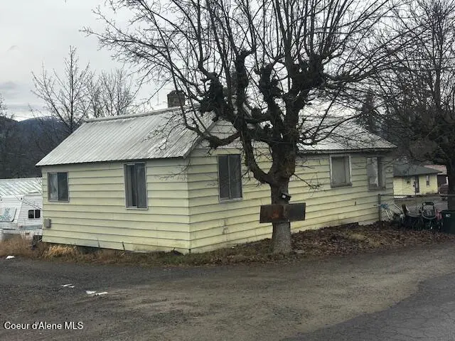 433 S 13th ST, Saint Maries, ID 83861 - #3