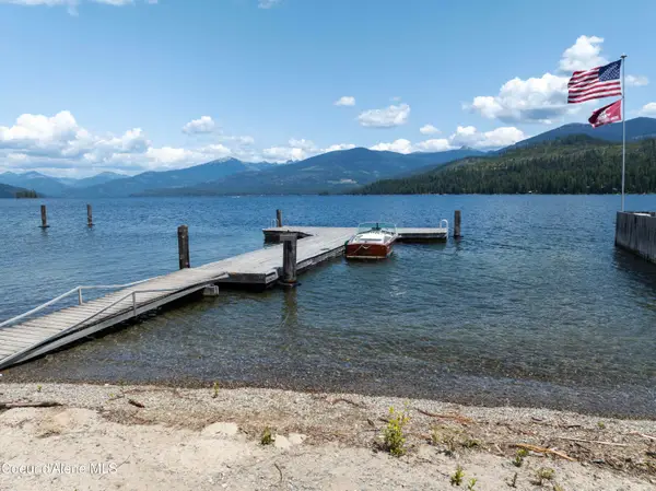 733 Hagman RD, Nordman, ID 83848