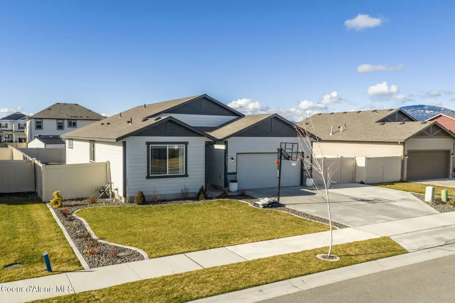 10121 N BELGRAVE LOOP, Hayden, ID 83835 - #2