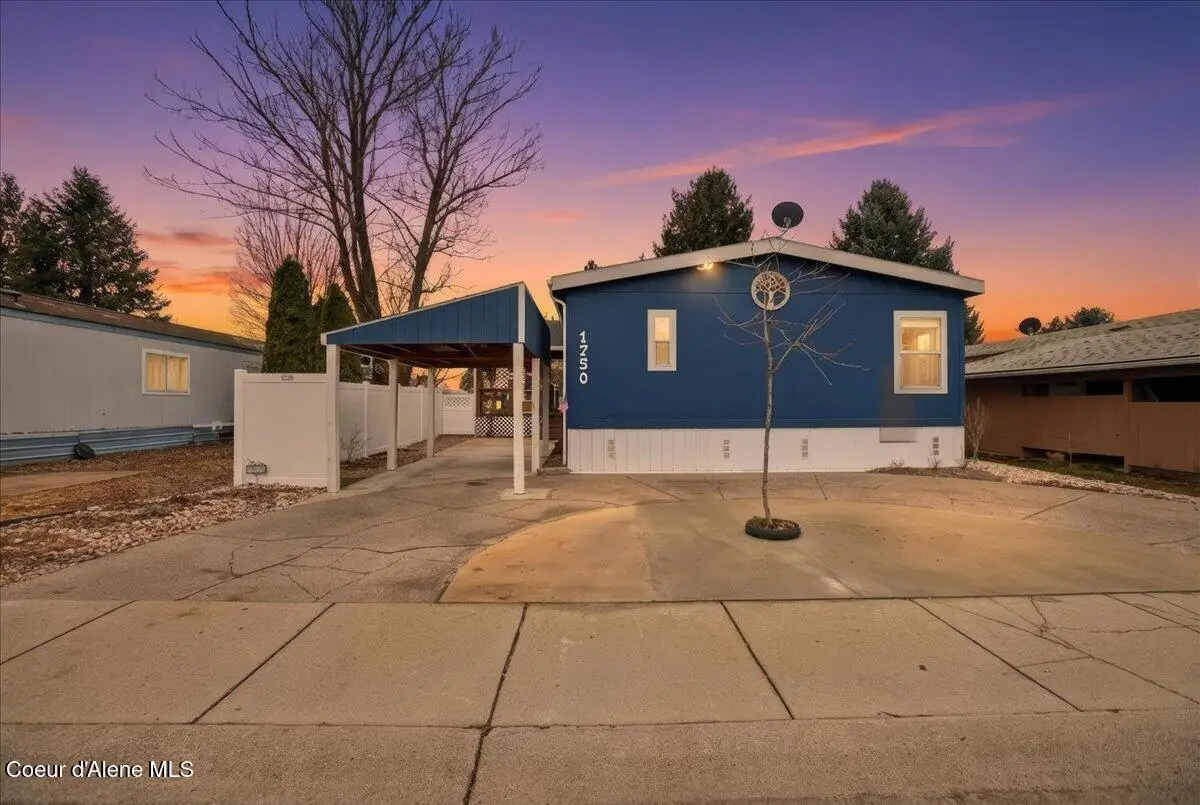 1750 W Yorkshire AVE, Coeur Dalene, ID 83815 - #1