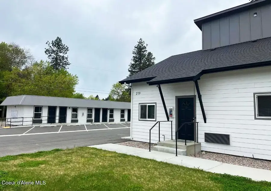 219 E Coeur D Alene Lake Dr, Coeur Dalene, ID 83814 - #3