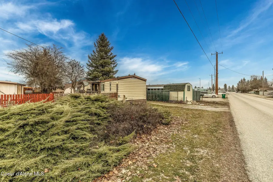 653 W Wyoming AVE, Hayden, ID 83835 - #2