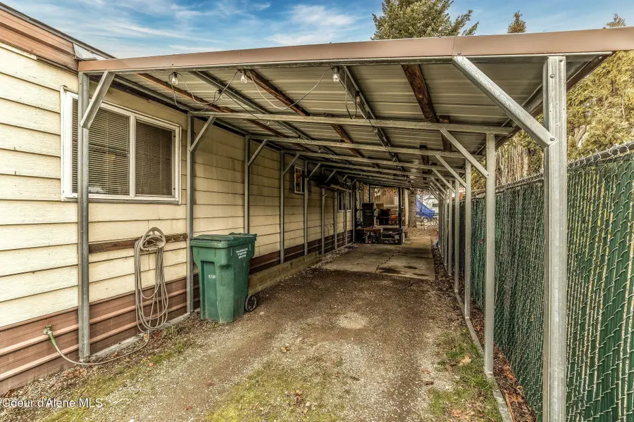 653 W Wyoming AVE, Hayden, ID 83835 - #3