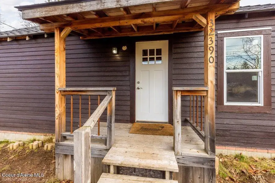 32390 N 2nd AVE, Spirit Lake, ID 83869 - #3