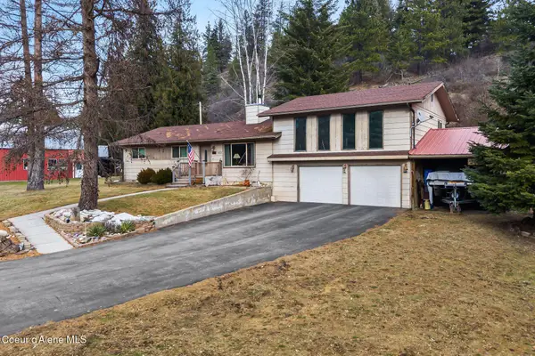 537 N Riley Creek RD, Laclede, ID 83841