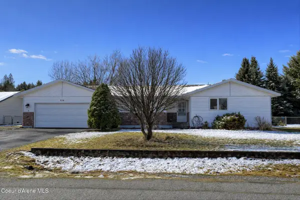 654 E Maple PL, Hayden, ID 83835
