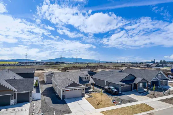 8892 W Swather AVE, Rathdrum, ID 83858