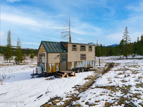 992 Green Valley RD, Fernwood, ID 83830