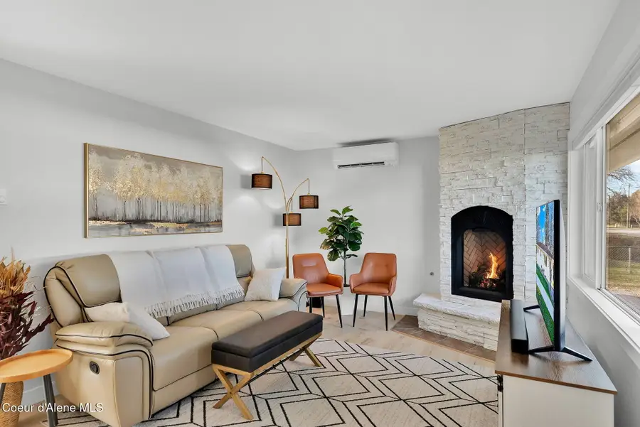 1810 W Honeysuckle Ave., Hayden, ID 83835 - Image #2