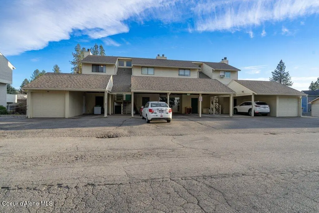 8205 N Ridgewood DR #APT 3, Hayden, ID 83835 - #1