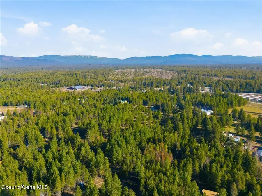 33482 N Charlotte DR, Spirit Lake, ID 83869 - #3