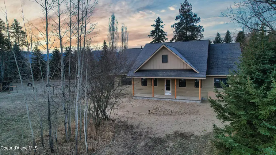 2151 Highland Flats Rd, Naples, ID 83847 - #3