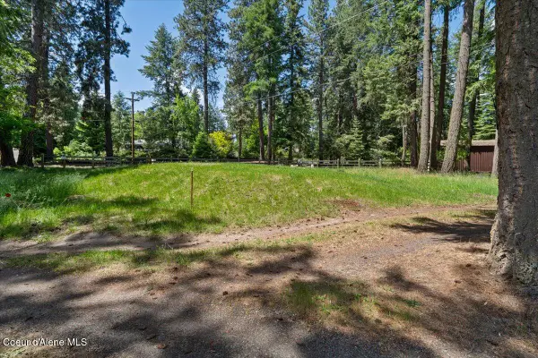 31 W Conkling Park Dr, Worley, ID 83876