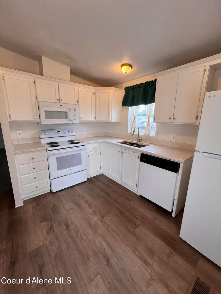 2042 W Gueneveres WAY, Post Falls, ID 83854 - #2