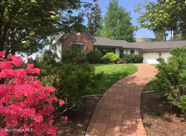 3753 E SKY HARBOR DR, Coeur d'Alene, ID 83814
