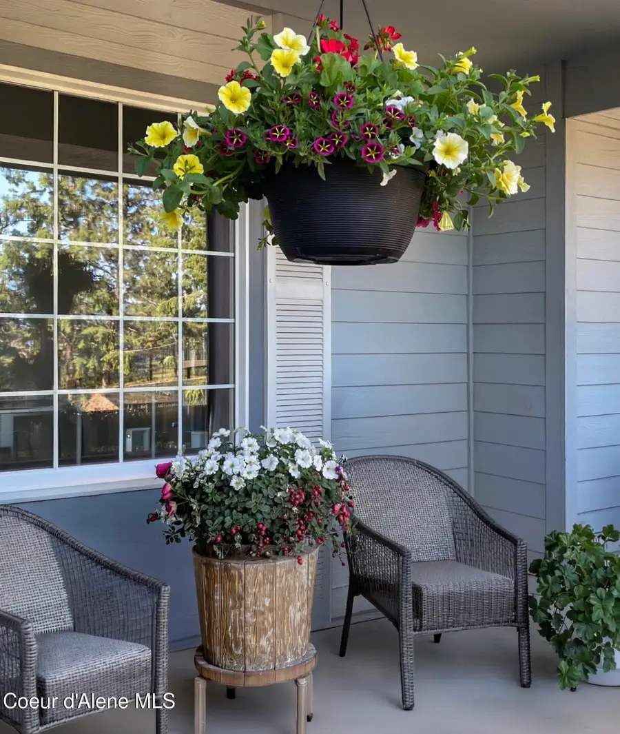 3753 E SKY HARBOR DR, Coeur Dalene, ID 83814 - #2