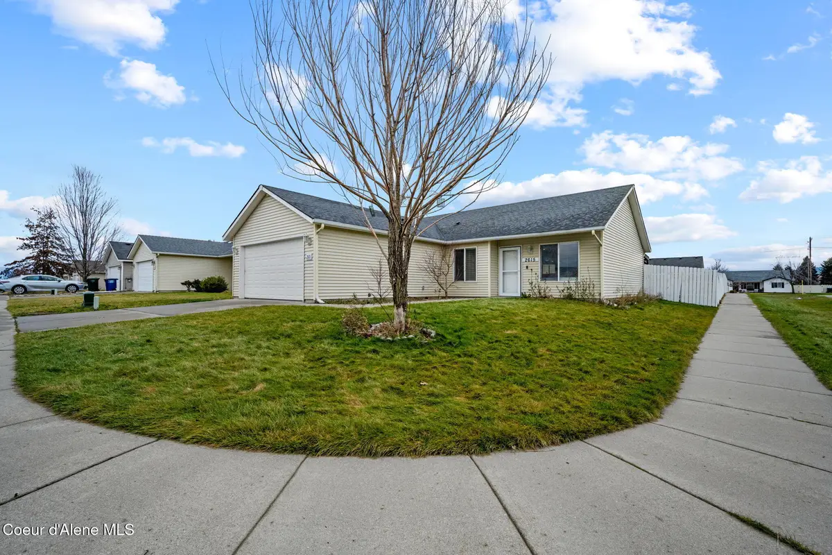 2615 E KNAPP CIR, Post Falls, ID 83854 - Image #1