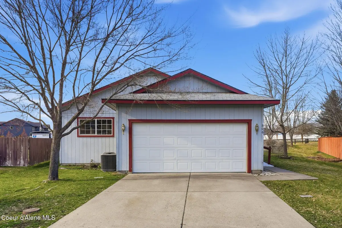 806 W Yarrow Ct, Post Falls, ID 83854 - #1