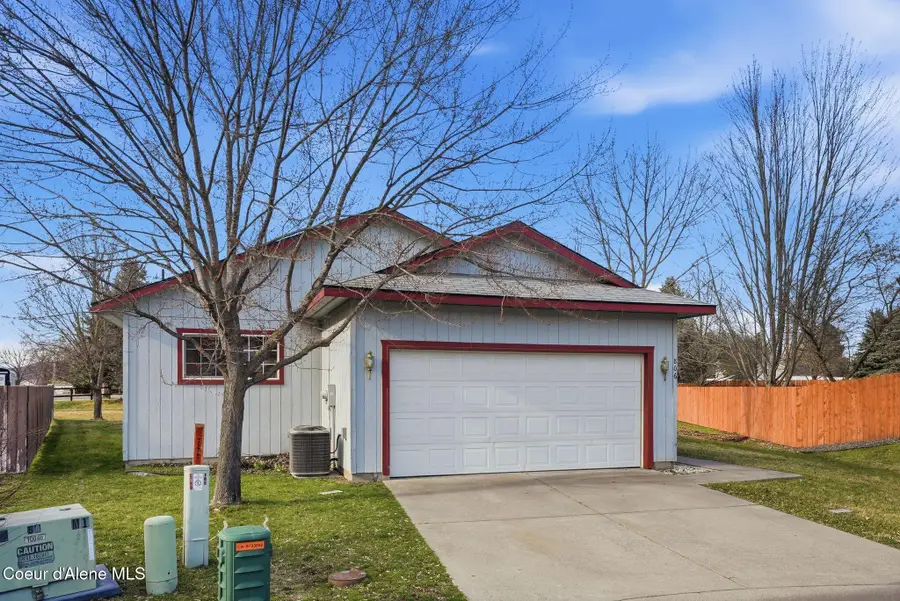 806 W Yarrow Ct, Post Falls, ID 83854 - #3