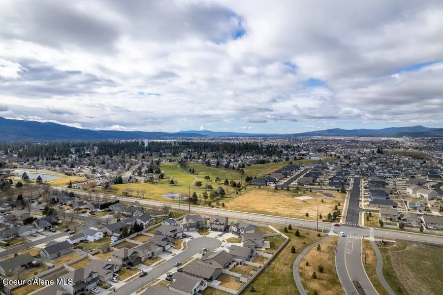 880 E Allenby Ct, Post Falls, ID 83854 - #3