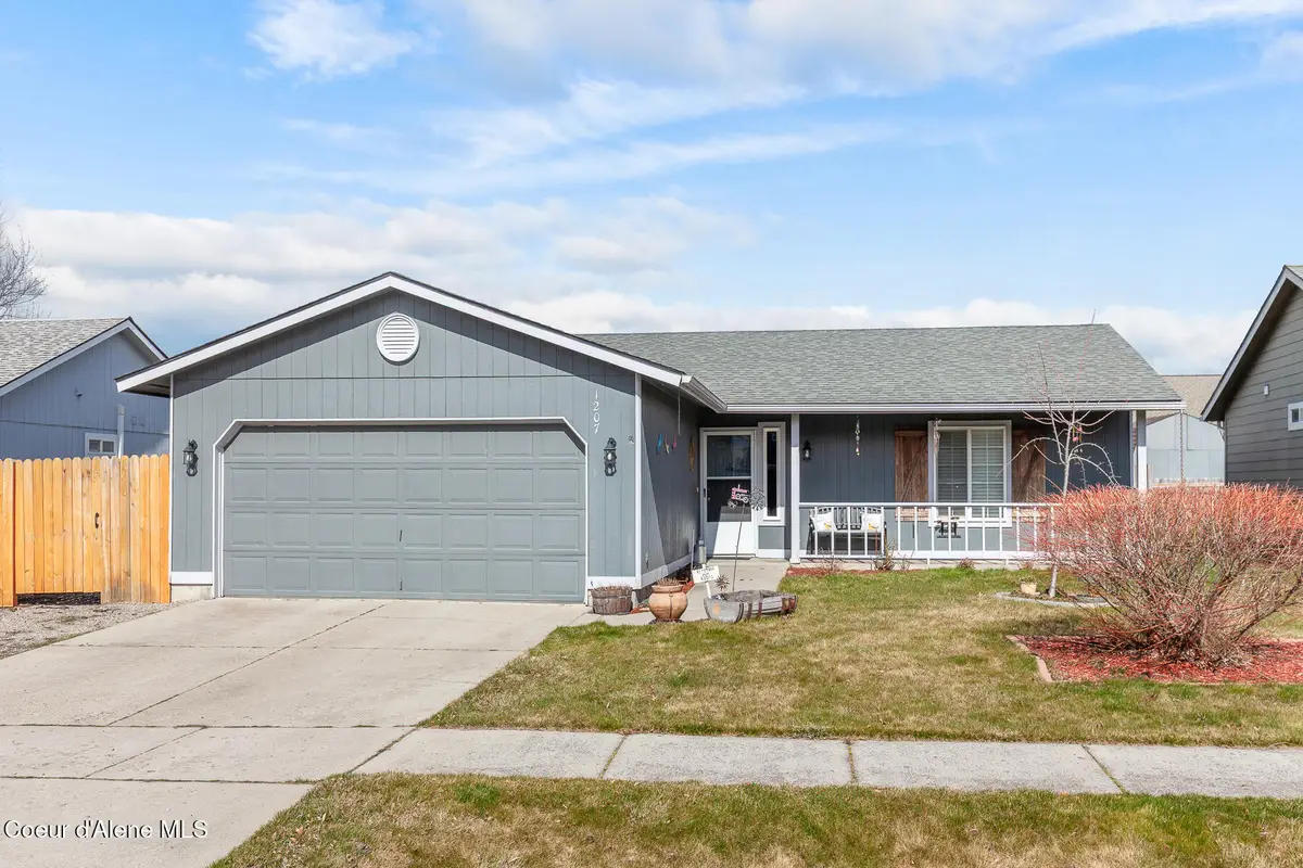 1207 E Horsehaven AVE, Post Falls, ID 83854 - #1