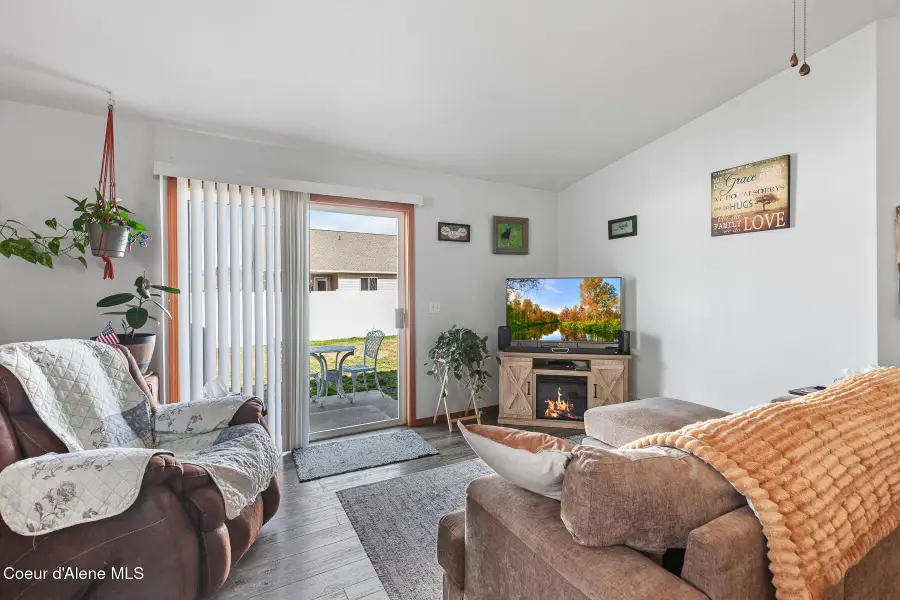 1207 E Horsehaven AVE, Post Falls, ID 83854 - #3