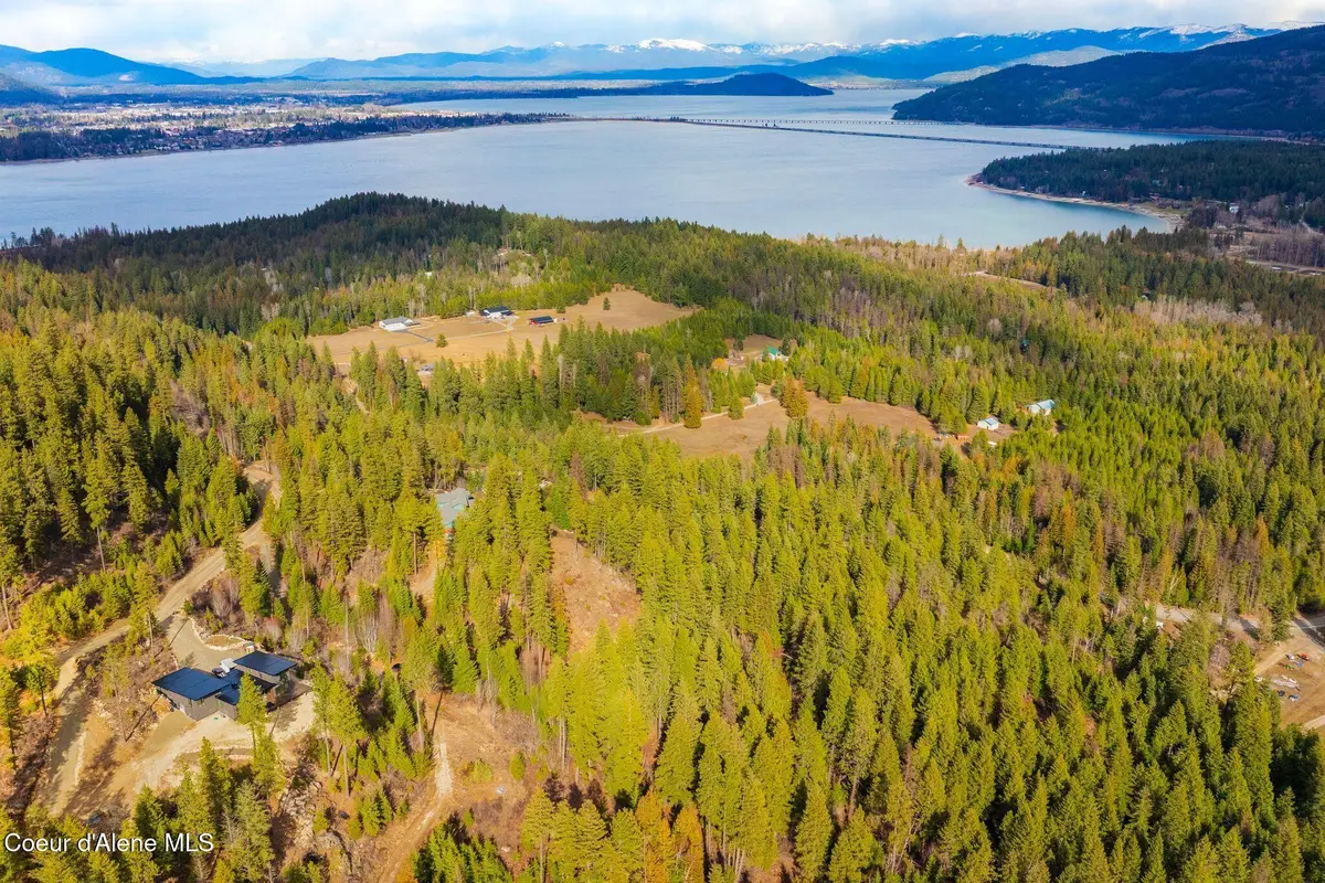 832 Mountain Ridge DR, Sagle, ID 83860 - #1