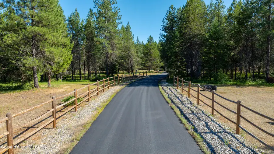 8899 Coeur d'Alene Dr, Spirit Lake, ID 83869 - #3